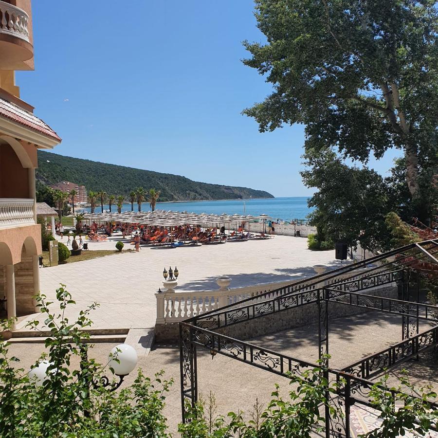 Andalucia Beach - Sea Viev Apartments Elenite Extérieur photo