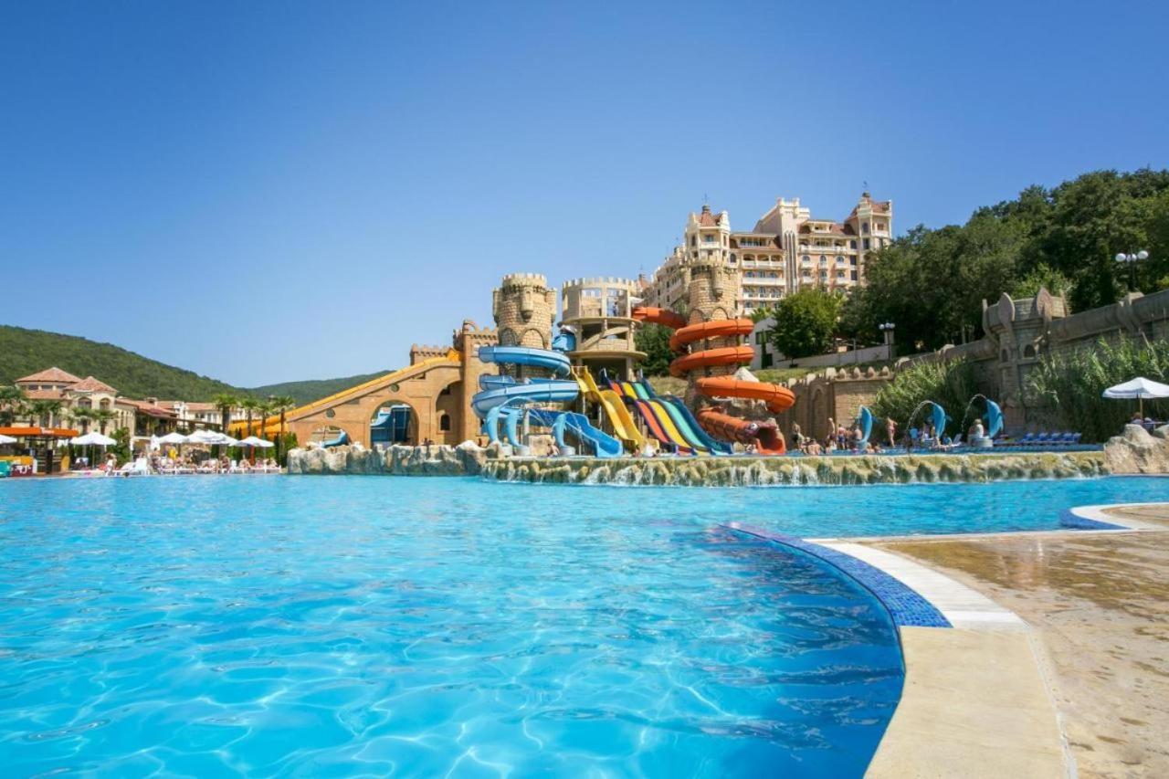 Andalucia Beach - Sea Viev Apartments Elenite Extérieur photo