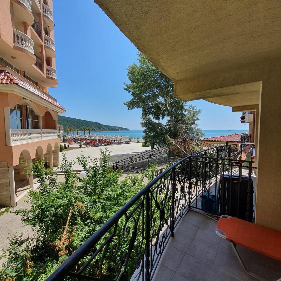 Andalucia Beach - Sea Viev Apartments Elenite Extérieur photo